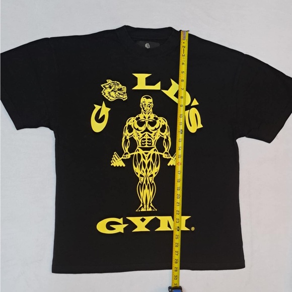 Darc Sport "Gold's Gym" Premium Short Sleeve T-Shirt - Men's size MEDIUM - Picture 9 of 12